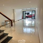 Cho Thuê Nhà 3 Tầngmặt Tiềnlê Văn Hiến