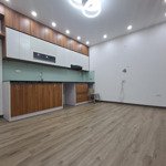 Gia quất - 34m2x6t- ô tô đỗ cổng - ngõ thẳng tắp - 5,65 tỷ lh 0961206995