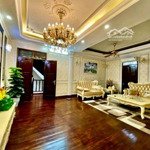 Bán Nhà Mặt Phố Phùng Hưng. Lô Góc. Sổvuông.diện Tích130M X 6 Tầng Thang Máy. Mt,10M. Giá Bán, 138 Tỷ