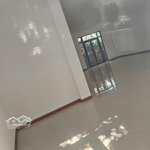 Cho Thuê Nhà Phố Vinhomes Quận 9 Có Thang Máy, Máy Lạnh 30 Triệu/Tháng Với 144M2 Trệt + Lầu 1
