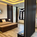 Cho thủe nhà kiêt oto tránh nhau gần ngay đường phường thọ quang ! sơn trà
dt 100x 4 tầng
6