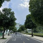 Giá chốt nhanh: nhà phố 126m2 - 22 tỷ btp - vị trí đẹp - tại vinhome grand park