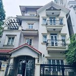 Bán gấp biệt thự víp khu đô thị mới cầu giấy, lô góc oto tránh vỉa hè 2 bên