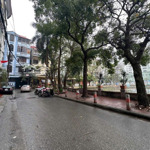 Bán Siêu Phẩm - Mặt Hồ - Chùa Láng - Đống Đa - Vew Cực Đẹp - 6 Tầng - Thang Máy - Vủa Hè - Ô Tô Trá