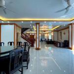 Bán Nhà biệt thự 3.5 Tầng thang máy, lô góc, Tuyến 3 lê Hồng Phong Hải Phòng, vị trí VIP, giá 33 tỷ.
