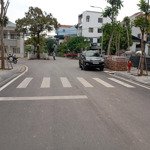 Bán Đất Đấu Giá Cự Khối- Lô Góc-3 Mặt Thoáng- Vỉa Hè 3M. Diện Tích: 70M2,Mt:4,7M.giá:10,6 Tỷ Có Tl