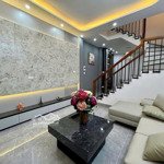 Tìm chủ gấp căn nhà 45m2 shr hxh đ. nguyễn tất thành, q.4 với 1t2l4pn cùng hđt 20tr chỉ cần 2,85tỷy