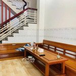 Hẻm xe tải bến vân đồn giáp quận 1 hơn 70m2 ngang siêu bề thế nở hậu