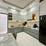 Nhà mới 100% 4 tầng btct ô tô ngủ trong nhà hẻm 5m tt quận 10