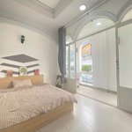 Cho thuê căn hộ trống sẵn 31 lam sơn p2 tân bình (gần sân bay tsn)