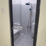 Chính chủ sang nhà làm chdv 8 phòng ngủ 8 vệ sinh 3 lầucọc 3th giá bán 22 triệu hđ 05 01 giá sang 120 triệu liên hệ: 0901 970 599 ngâ