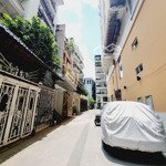 Nguyễn chí thanh*phân lô*ô tô tránh*kinh doanh*2 mặt thoáng* diện tích: 55m*3tầng*mt 3,5m* giá bán 16,5 tỷ nhỉnh.
