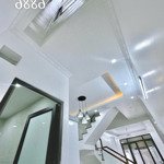 Nhà Thiên Lôi Ngõ Trước Nhà Rộng 5M Để Xe Thoải Mái. An Ninh Tốt.