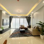 Chính chủ cho thuê căn 3 ngủ 3wc 144m2 đủ đồ tại brg 25 lê văn lương giá 38 triệu. 0917,;748.:822