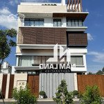 Cho Thuê Biệt Thự Mystery Ngang 10M Hầm 4 Lầu Có Thang Máy 4 Phòng Thiết Kế Không Gian Mở Hiện Đại