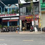 Bán Nhà Hàng Mặt Tiền Hòn Chồng
- Cách Đường Trần Phú Và Bãi Tắm Chỉ 200M Để Lại Toàn Bộ Mô Hình