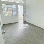 Cho thuê 800m2 mặt bằng cực đẹp mt hoàng quốc việt, p.phú thuận, q7 - phù hợp salon oto, nội thất..