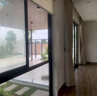 Bán vila với diện tích 600m² gần sân golf minh trí