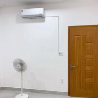 Nhà Trường Lưu 4 X 13M. 1 Trệt. 3 Lầu