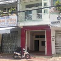 Cho thuê nhà mặt tiền Đường Trần Quang Khải Cách Nguyễn Trãi 40m , giá 12 triệu
