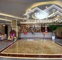 Do không có người quản lý, nên gia đình mình nhượng lại Khách sạn Bến Thành Paradise Hotel tiêu chuẩn 4 sao quốc tế