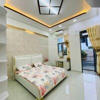 Kẹt Nợ!!! Cần Bán Nhà Riêng Mặt Tiền Đường Cô Giang Gần Chợ Cô Giang, P2, Pn, 56M2 Giá Bán 1Ty670