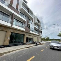 Chính Chủ Bán Căn Shophouse 74M2 Xây 5 Tầng Giá Hơn 5 Tỷ Sát Chợ Đêm Trung Tâm Thành Phố Ninh Thuận