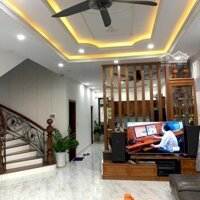 Chính Chủ Cần Tiền Bán Nhà Biệt Thự 2 Mặt Tiền View Kênh, Đông Nam, 250M2 Đất 3,5 Tầng: 0775793579