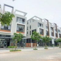 Sang Nhượng Nhà Phố View Biển, Khu Đô Thị Mũi Né Summerland, Sổ Hồng Trao Tay, Liên Hệ: 0943048068