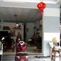 Vài bước ra bờ hồ, đi đâu cũng tiện, khu chuyên Homestay