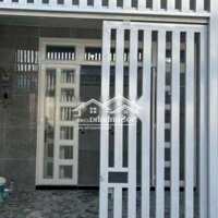 Nhà Sạch Sẽ ,Dt Sd 125M²,Gồm 2 Phòng Ngủ, 2 Vệ Sinh,Sân Rộng