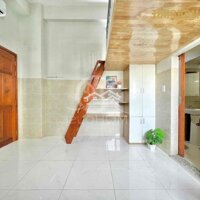 Cho Thuê Căn Hộ Duplex Ngay Lê Đại Hành