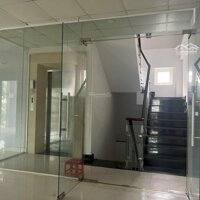 Nhà Cho Thuê 2Mặt Tiền Trương Văn Bang, Dt:10X20M, Hầm Trệt 3 Lầu Suốt, 2 Phòng Ngủcó Thang Máy Giá 60 Triệu/Th