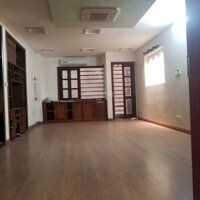 Cho Thuê Nhà Riêng Trung Kính Làm Văn Phòng, Xnld, Du Học.diện Tích80M2, 4 Tầng, 1 Tum. Giá 31 Tr/Th