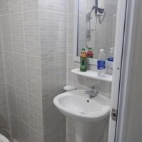 Căn Hộ Mới 50M2, 2 Phòng Ngủ Tủ Đồ Lớn 2M, Giường Đôi, Nệm, Máy Nước Nóng, Bao Phí Quản Lý 1 Năm