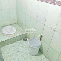 Phòng Trọ Gần Bách Khoa Toilet Riêng