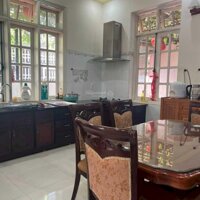 Cho Thuê Villa 5 Phòng Theo Ngày. Giá Chỉ 2 Triệu 0935413313