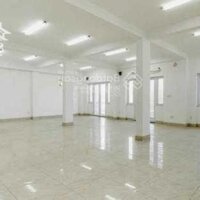 Nhà Nguyên Căn Góc 2 Mặt Tiền Diện Tích 800 M2 . Giá Bán 60 Triệu.lh :0939 286 575