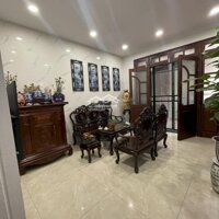 Cho Thuê Nhà 70M2 Để Ở Hoặc Làm Văn Phòng Ngõ Rộng Tại Trần Quý Cáp, Đống Đa