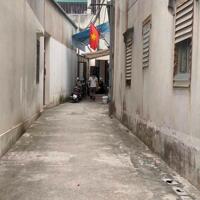 Cho thuê nhà trong ngõ đường Nguyễn Văn Linh, dt 33m x 5 tầng , mt 5m, rb, giá 8,5tr