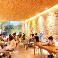 Sang Nhượng Quán Cafe Mặt Tiền Nguyễn Văn Linh