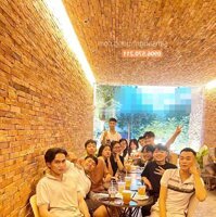 Sang Nhượng Quán Cafe Mặt Tiền Nguyễn Văn Linh