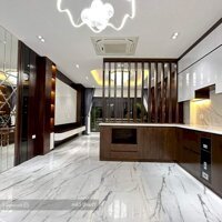 Bán Nhà Phố Trần Kim Xuyến, Cầu Giấy, Thang Máy, Ô Tô, 5 Tầng, 60M2.