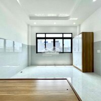 Cho Thuê Nhà Mớistudio Bancon Full Nt 30M2,Thủ Đức