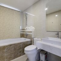 Giá Sock ! Bán Gấp Căn Hộ Siêu Vip Ở Saigon Royal 105M2 - 3 Phòng Ngủ View Góc Tuyệt Đỉnh. Giá Chỉ 12 Tỷ