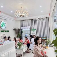 Cho Thuê Nhà Đường Hoàng Quốc Việt , Cầu Giấy .50M2X 3 Tầng .Căn Góc . Giá Bán 13 Triệu / Tháng.