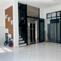 Cho Thuê Trệt - 4 Lầu 1 Nhà Phố 84M2, Giá 20/ Tháng