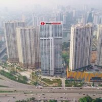 (1.7 Tỷ Bao Thuế Phí) Bán Gấp Studio 38M2 D''capitale 119 Trần Duy Hưng, Full Đồ, Hướng Đn Mát Mẻ