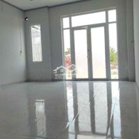 Nhà Khu 586 Lộ 20M, 3 Phòng Ngủ, Sân Đậu Oto