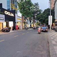 Mở Showroom,Phòng Tranh,Thời Trang 4,5X23M 3Tầng**